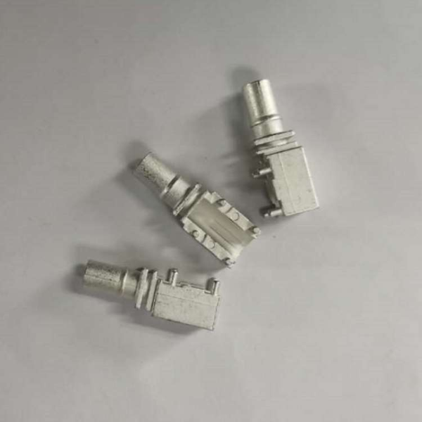 連接器